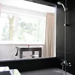 Laerchenhof אפריץ